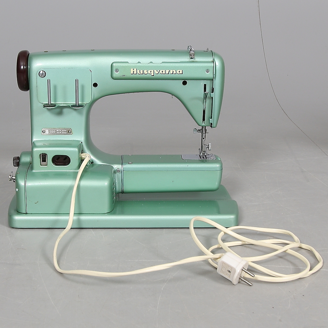 Images for 1059093. SEWING MACHINE, Husqvarna "Zig Zag", mid 20th