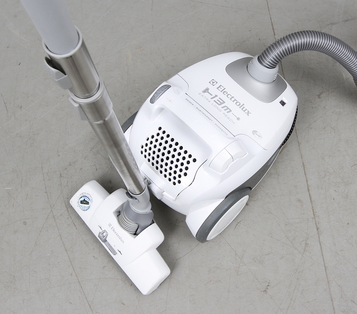 Images for 112881. VACUUM CLEANER, "Ergospace", Electrolux.