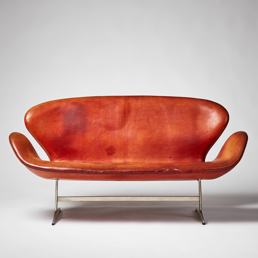 ARNE JACOBSEN.