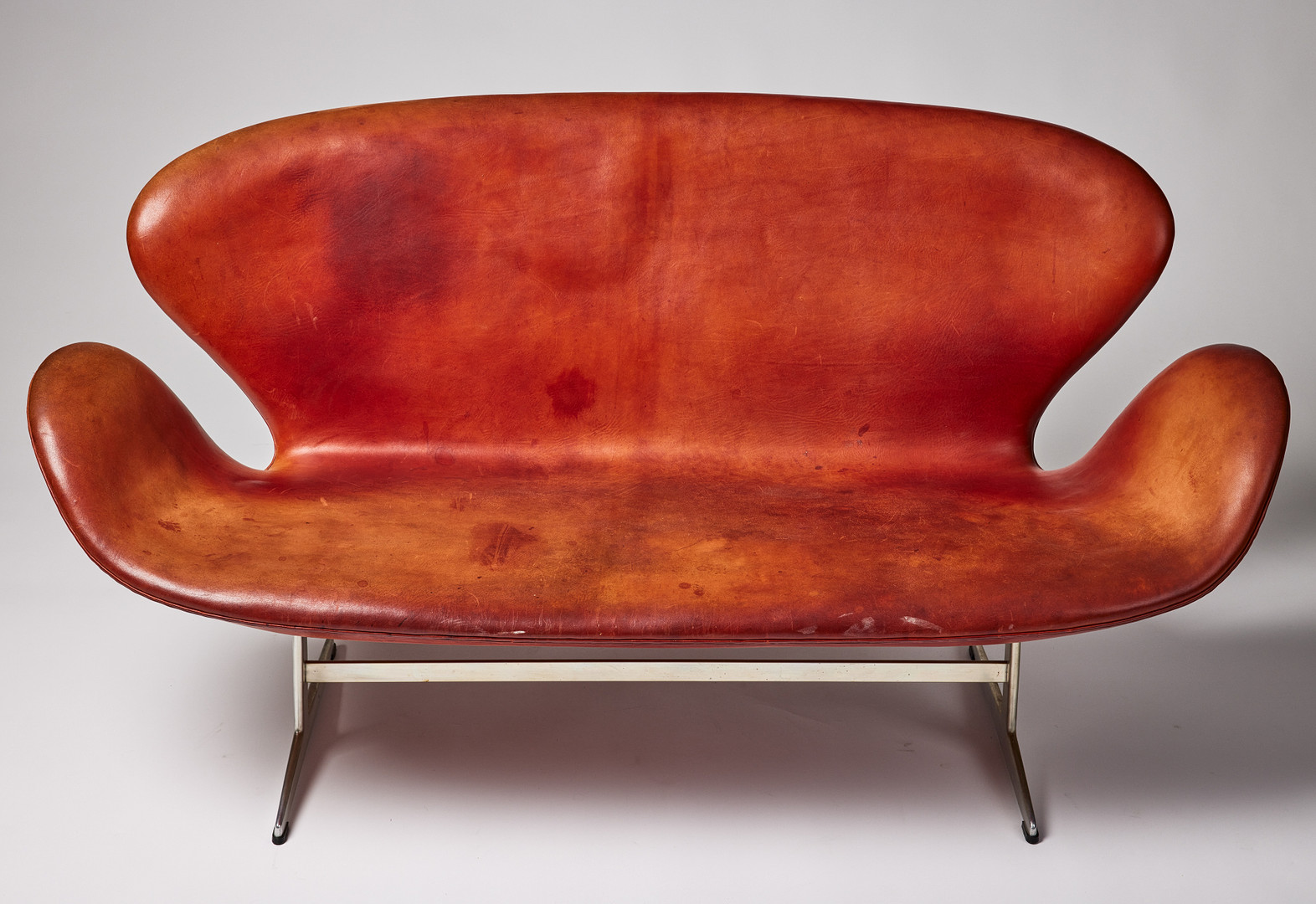 ARNE JACOBSEN.