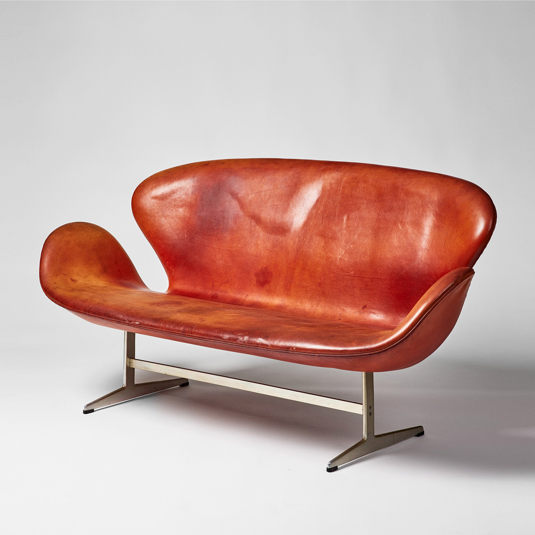 ARNE JACOBSEN.