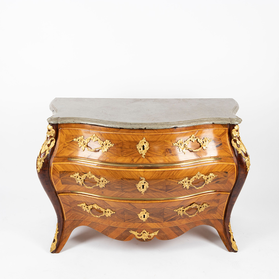 CHEST OF DRAWERS, rococo Sweden 18th century.