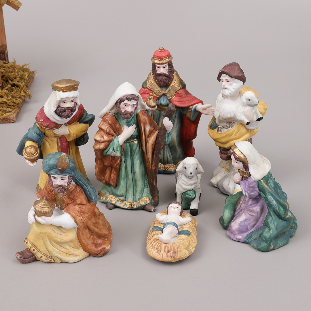 Images for 1987339. CHRISTMAS Crib, wood with FIGURES, 8 pcs, porcelain