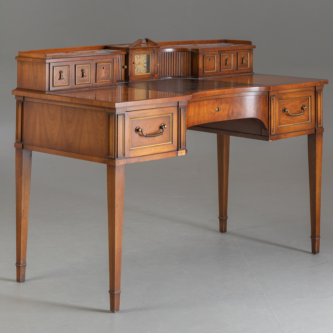 Hallenschrank mit Spitzgiebel, Norddeutschland, um 1800.