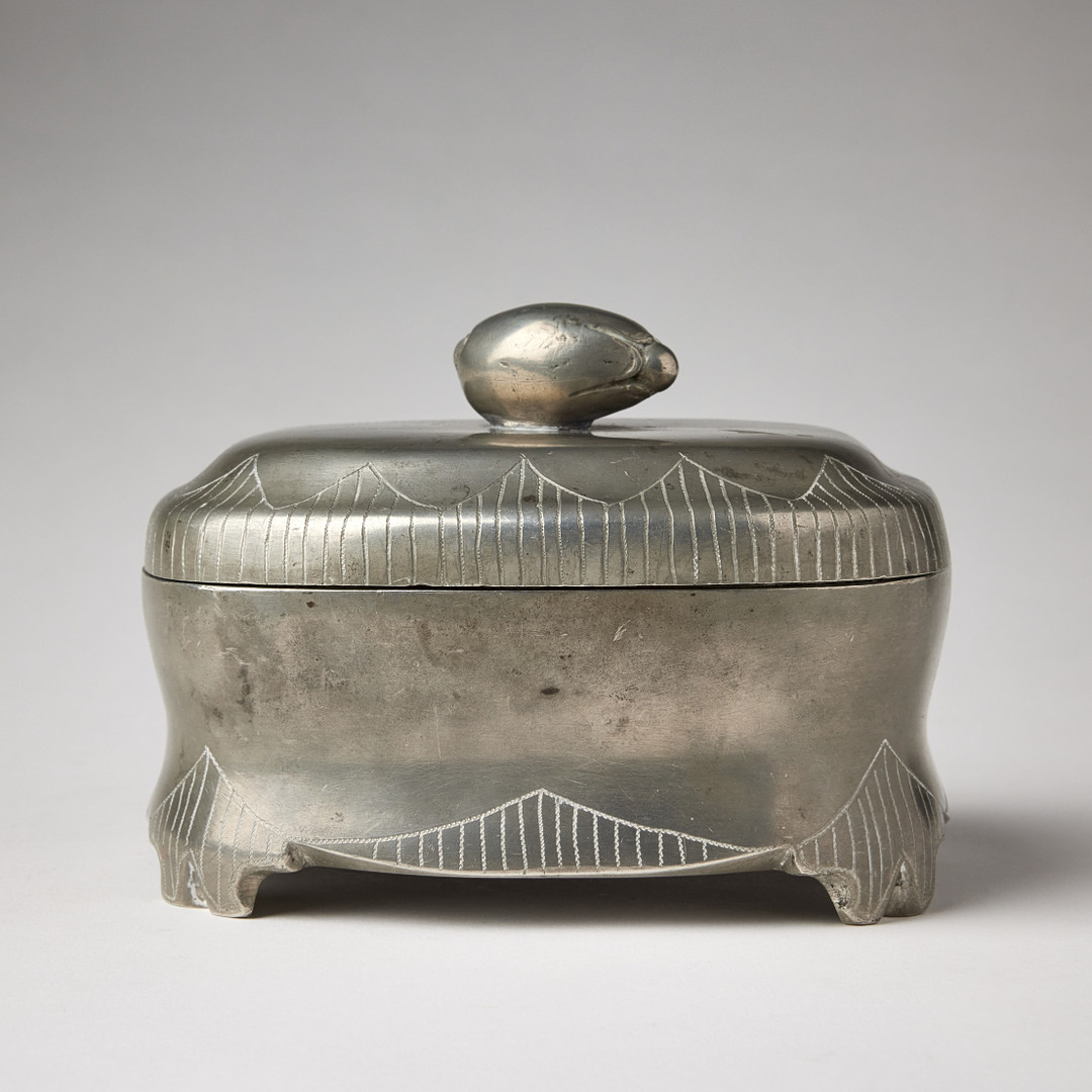 ESTRID ERICSON. Box, pewter, Schröder & Ohlson, Stockholm 1923.
