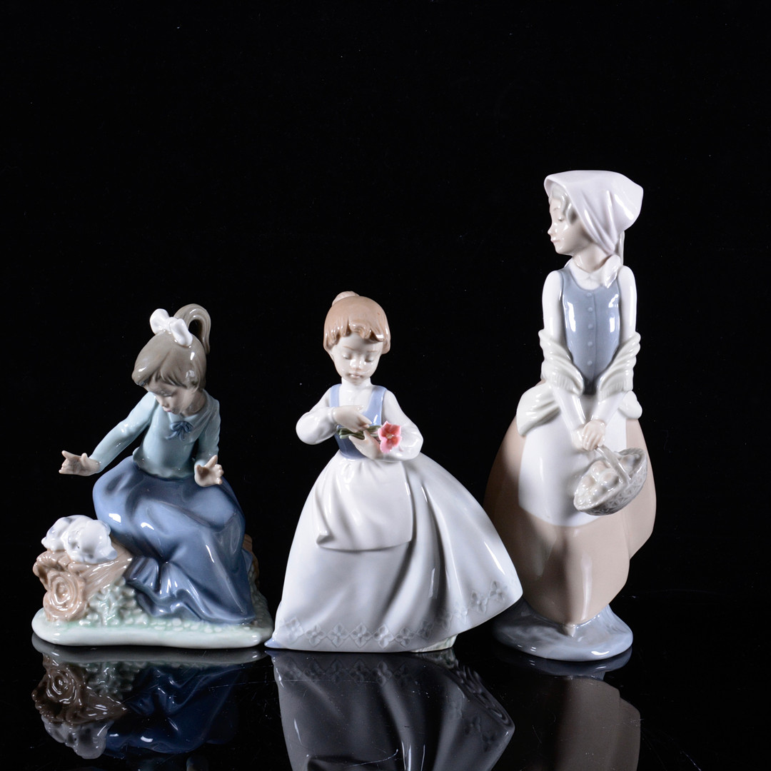 Images for 2172482. FIGURINES, 3 pieces, porcelain, Nao, Spain.