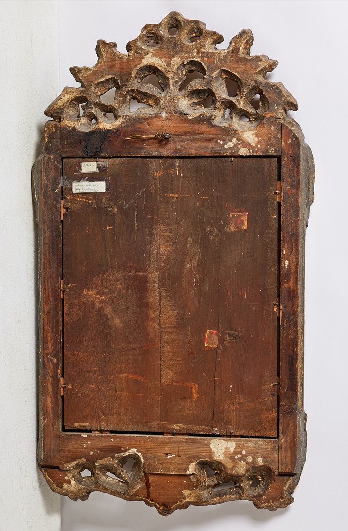 JOHAN ÅKERBLAD (spegelfabrikör i Stockholm 1758-1799), spegellampett, stockholmsarbete i rokoko, signerad IÅ under krona samt Stockholms hallstämpel 1760.