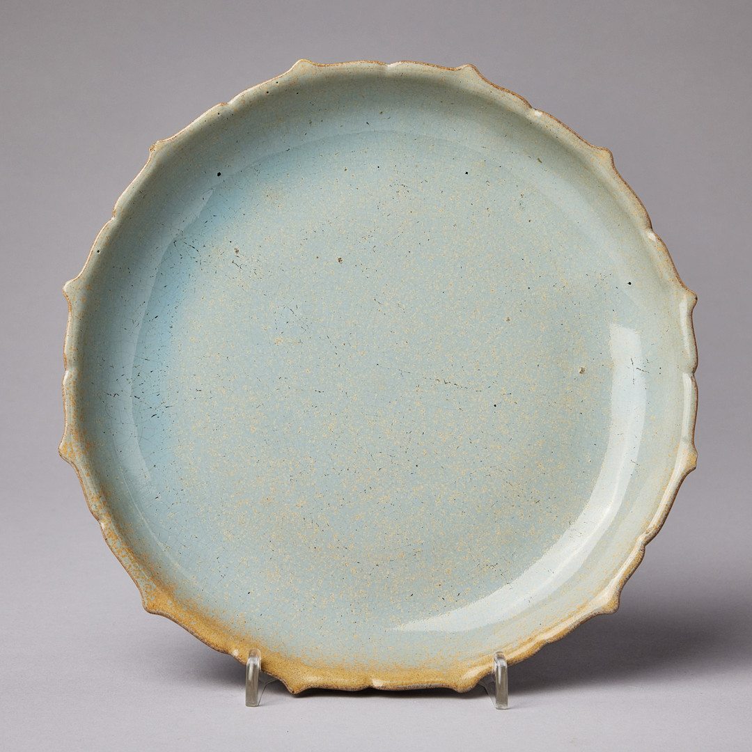 AN OUTSTANDING JUNYAO 'LOTUS' DISH.