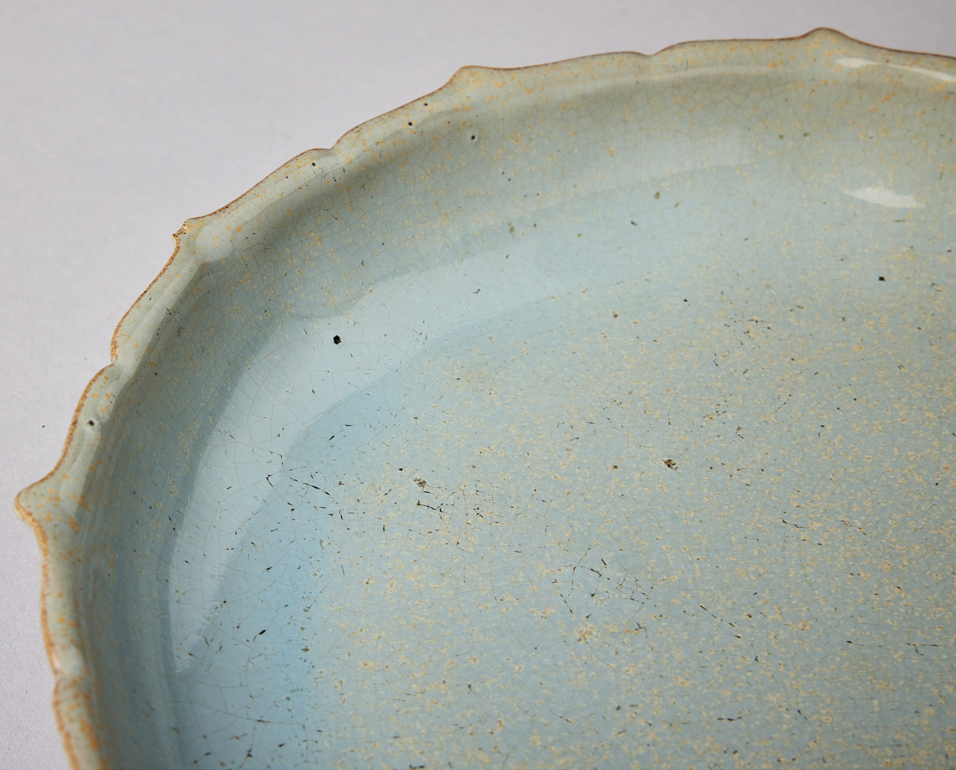 AN OUTSTANDING JUNYAO 'LOTUS' DISH.