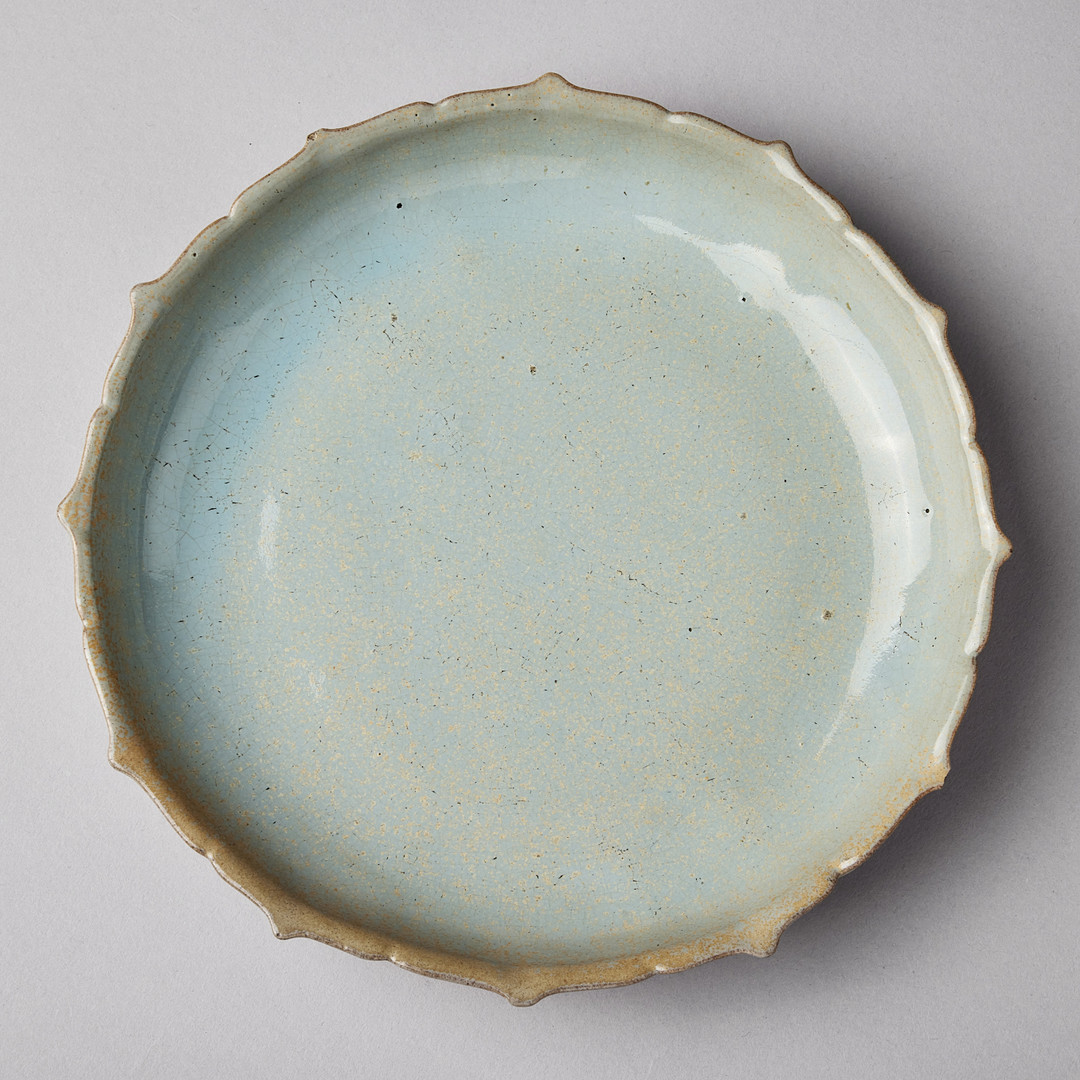 AN OUTSTANDING JUNYAO 'LOTUS' DISH.