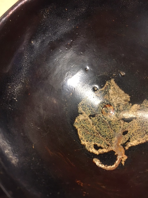 A JIZHOU 'TEA-LEAF-PATTERN' BOWL.