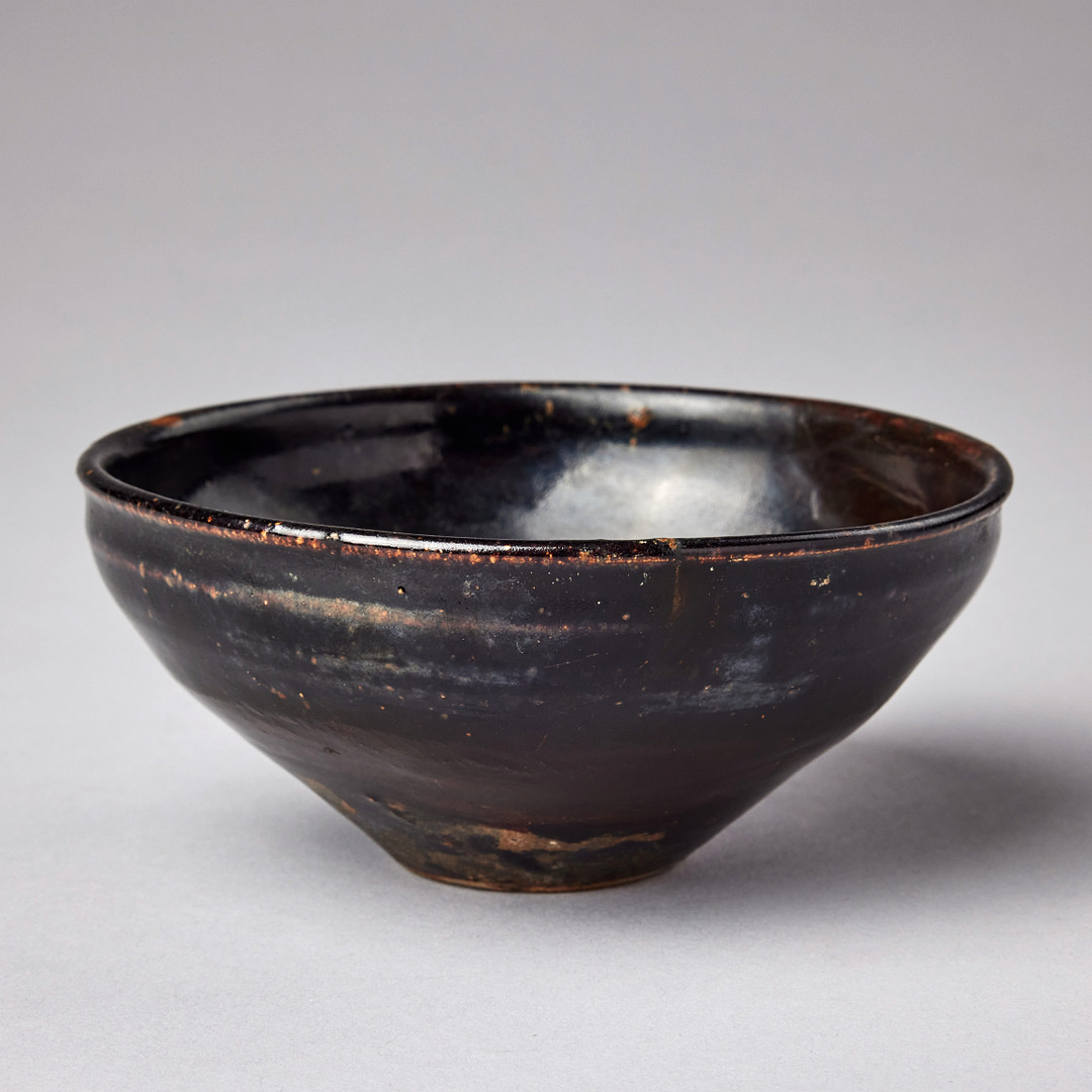 A JIZHOU 'TEA-LEAF-PATTERN' BOWL.