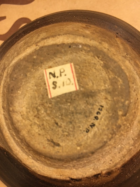 A 'JIZHOU' SLIP-DECORATED 'PRUNUS' BOWL.