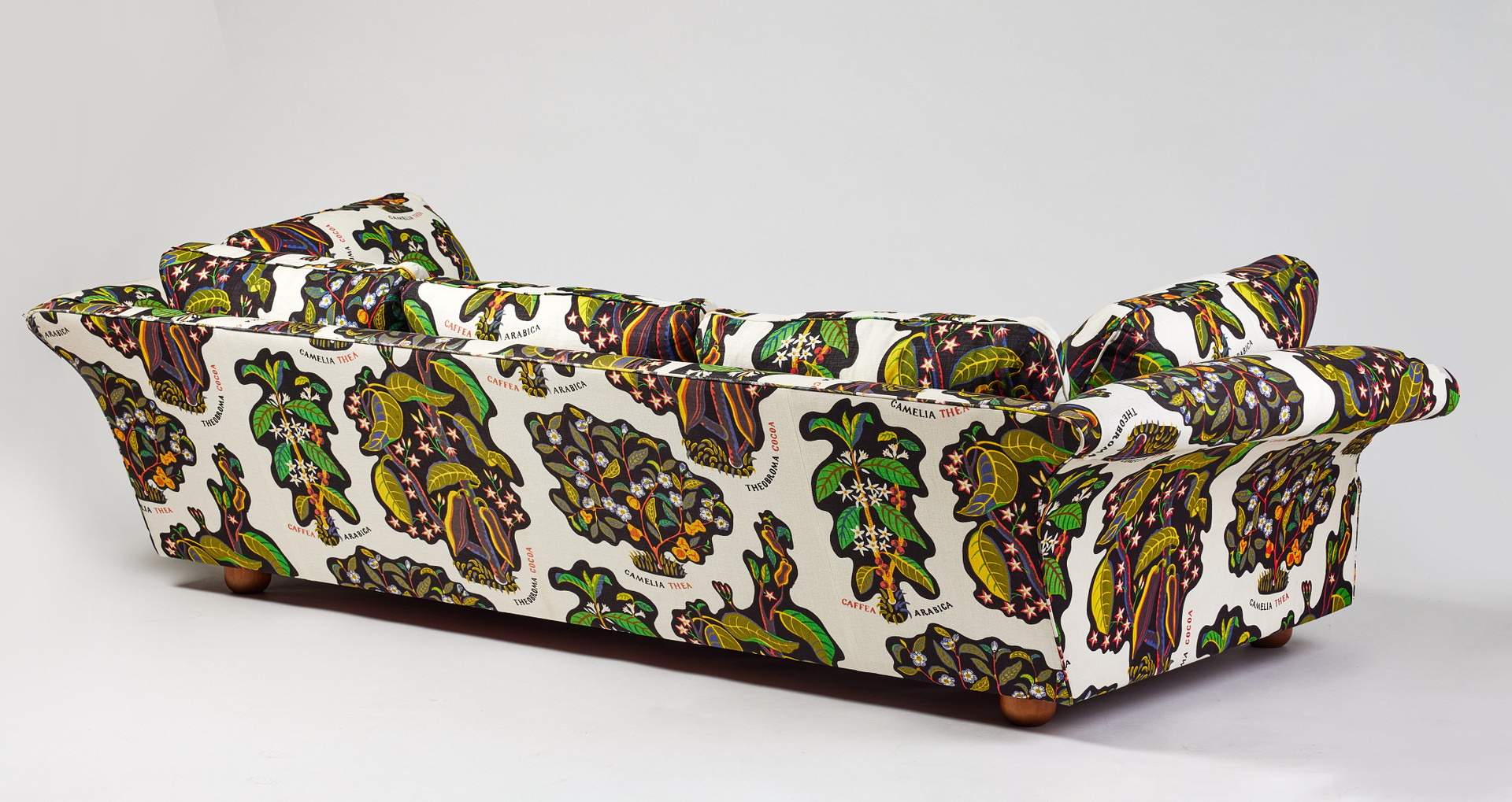 JOSEF FRANK. “Liljevalchssoffan“, soffa, Svenskt Tenn, formgiven 1934, stoppad sits, lösa ryggkuddar, klädd i Josef Frank-kretongen
