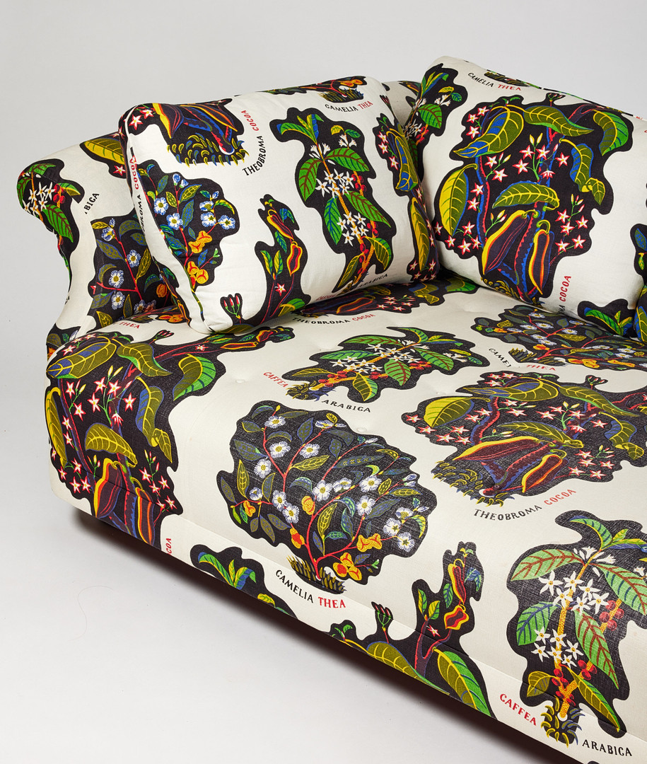 JOSEF FRANK. “Liljevalchssoffan“, soffa, Svenskt Tenn, formgiven 1934, stoppad sits, lösa ryggkuddar, klädd i Josef Frank-kretongen