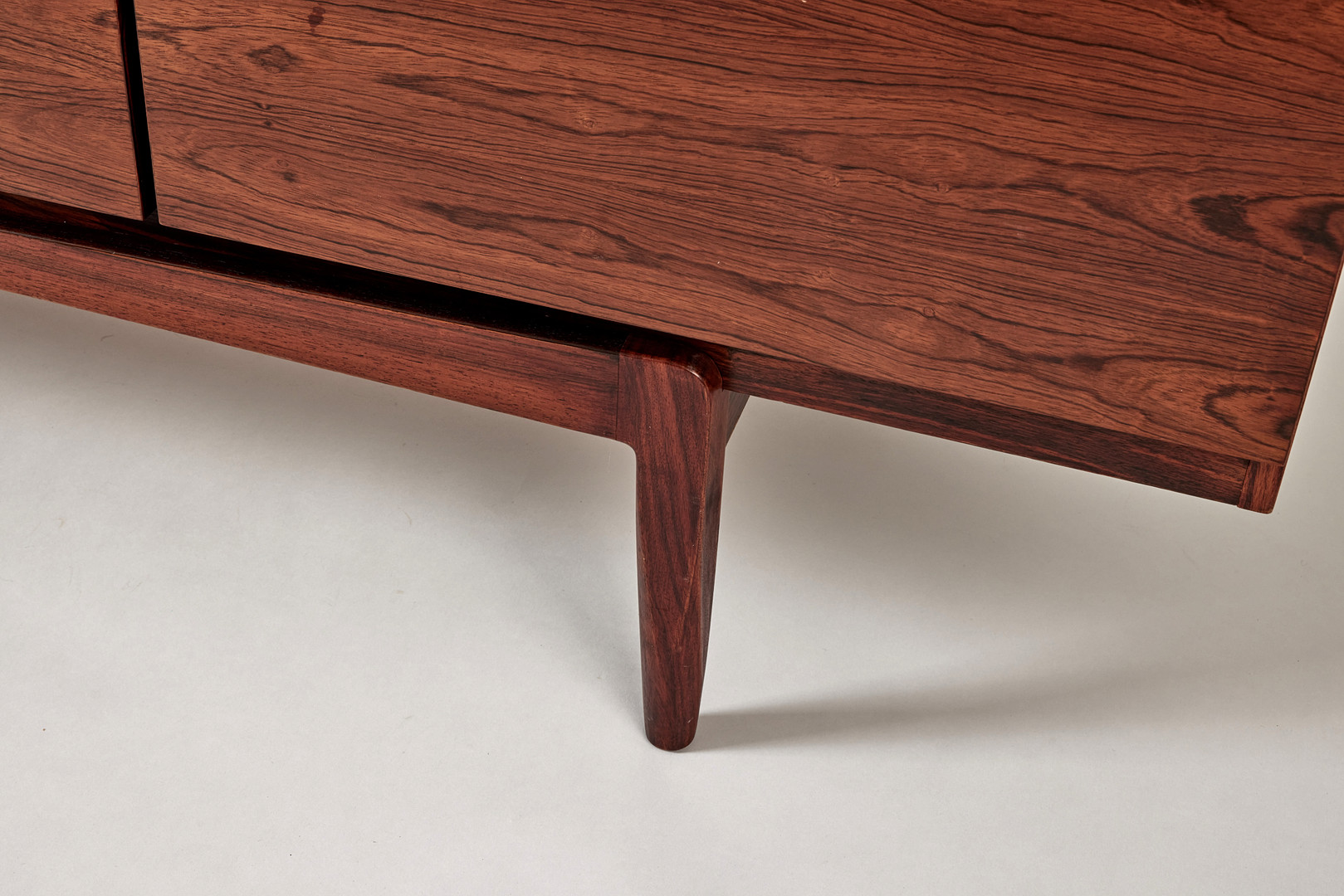 IB KOFOD-LARSEN. Sideboard, Faarup Möbelfabrik, Danmark 1960-tal, jakaranda.