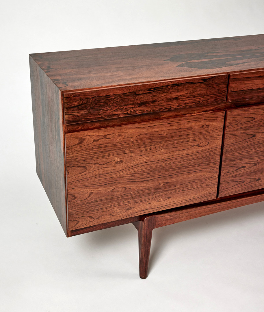 IB KOFOD-LARSEN. Sideboard, Faarup Möbelfabrik, Danmark 1960-tal, jakaranda.