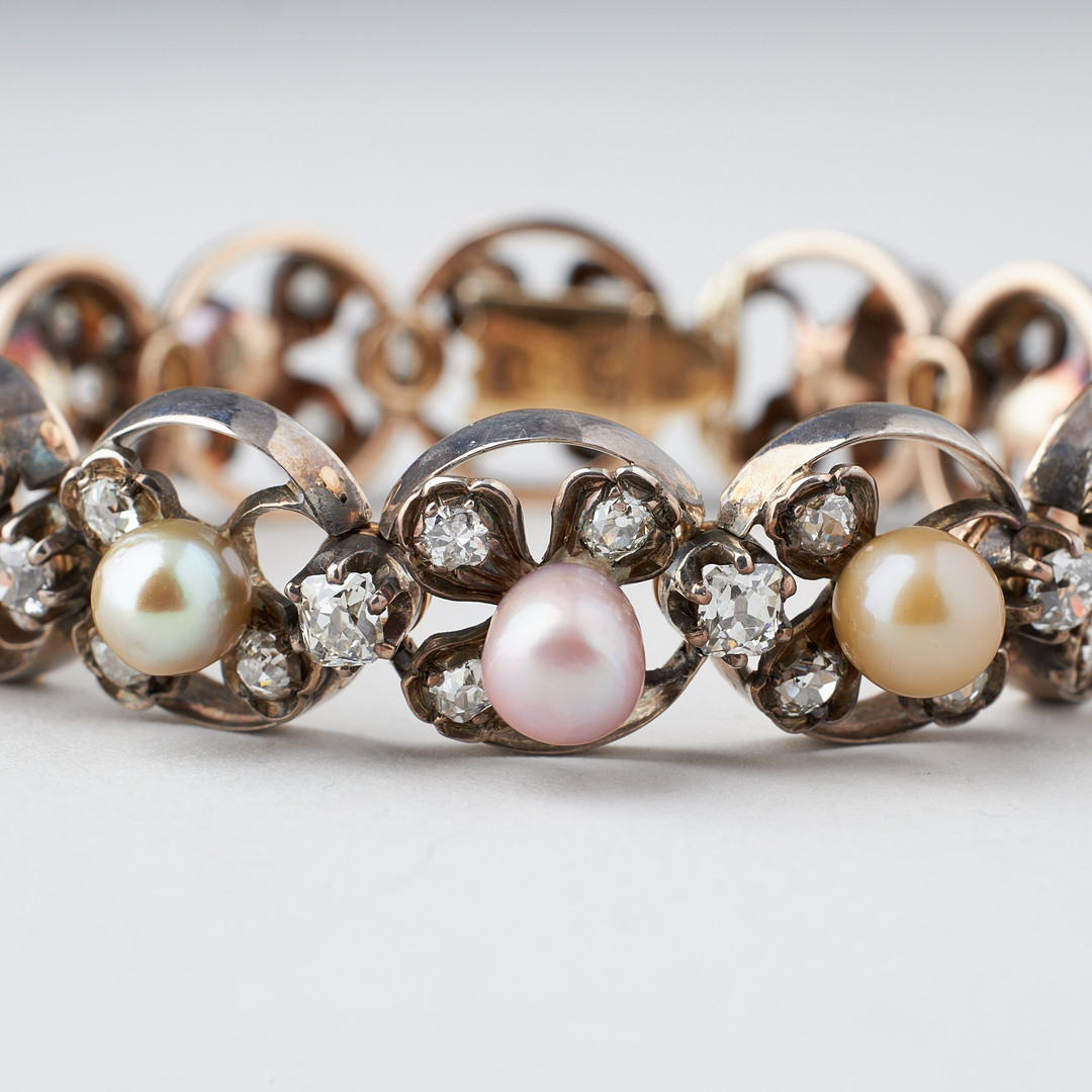 ARMBAND, odlade pärlor, diamanter, 18K guld, silver, Frankrike.
