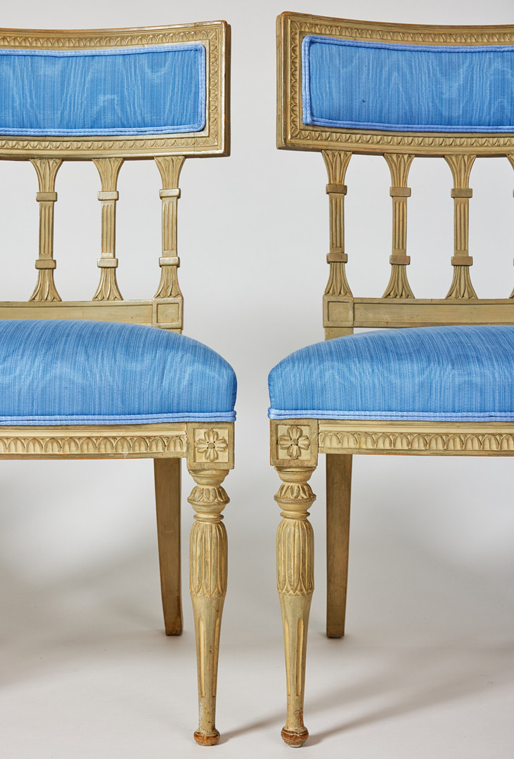 STOLAR, fyra stycken, sengustavianska stockholmsarbeten, varav en av Ephraim Ståhl (stolmakare i Stockholm 1794-1820/21, kunglig hovstolmakare 1800-1809), signerad ES, samt sex stycken senare kopior från 1900-talet.