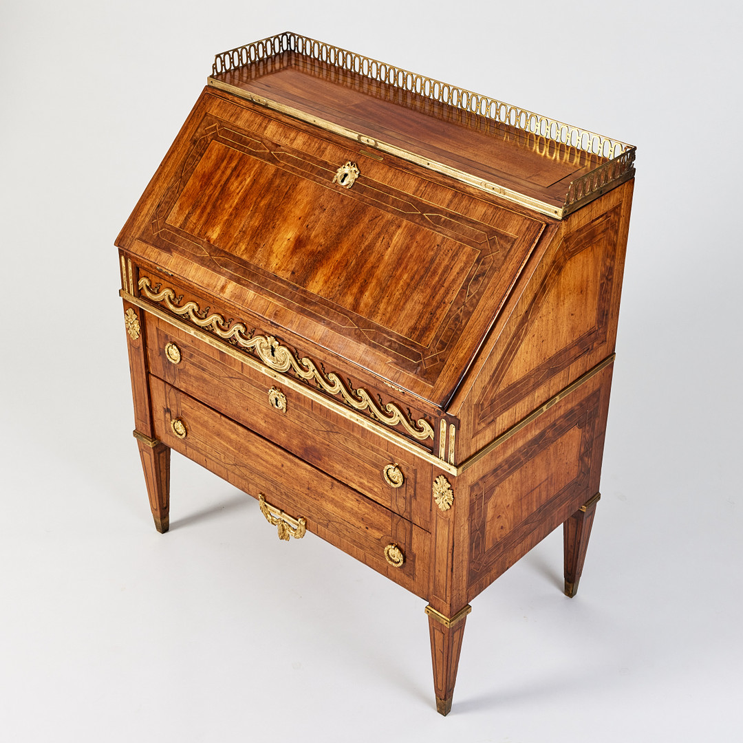 GEORG HAUPT (hovschatullmakare 1769, ämbetsmästare i Stockholm 1770-1784/88), secrétaire en pente, högklassigt gustavianskt stockholmsarbete.