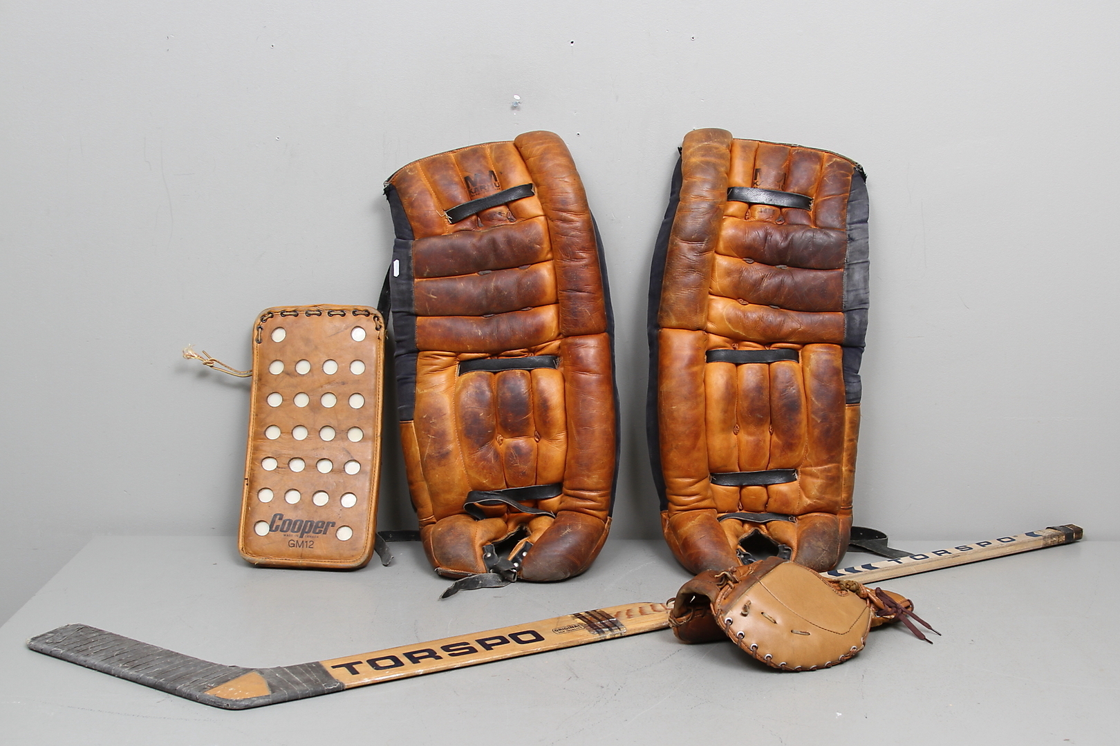 Images for 248789. HOCKEY EQUIPMENT, goalkeeper, 1960s / 70s.
