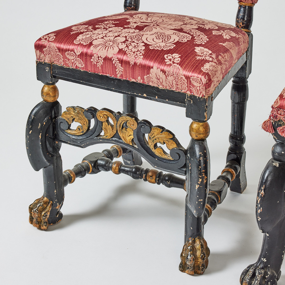 STOLAR FRÅN GEDDEHOLM, två par, karolinsk barock, Sverige omkring år 1700, träskuren dekor.