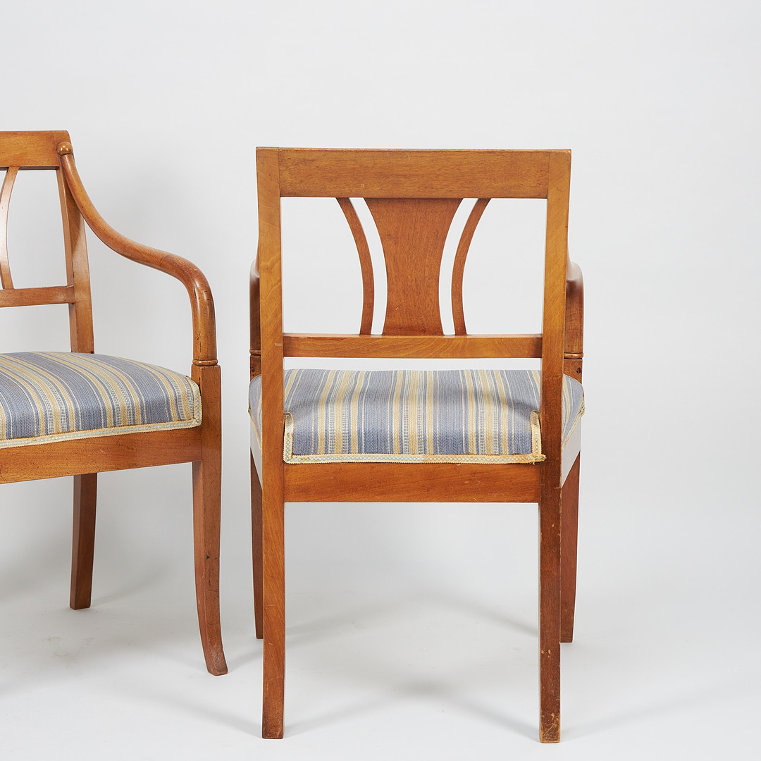 KARMSTOLAR, ett par, Karl Johan-stil, sent 1800-tal.