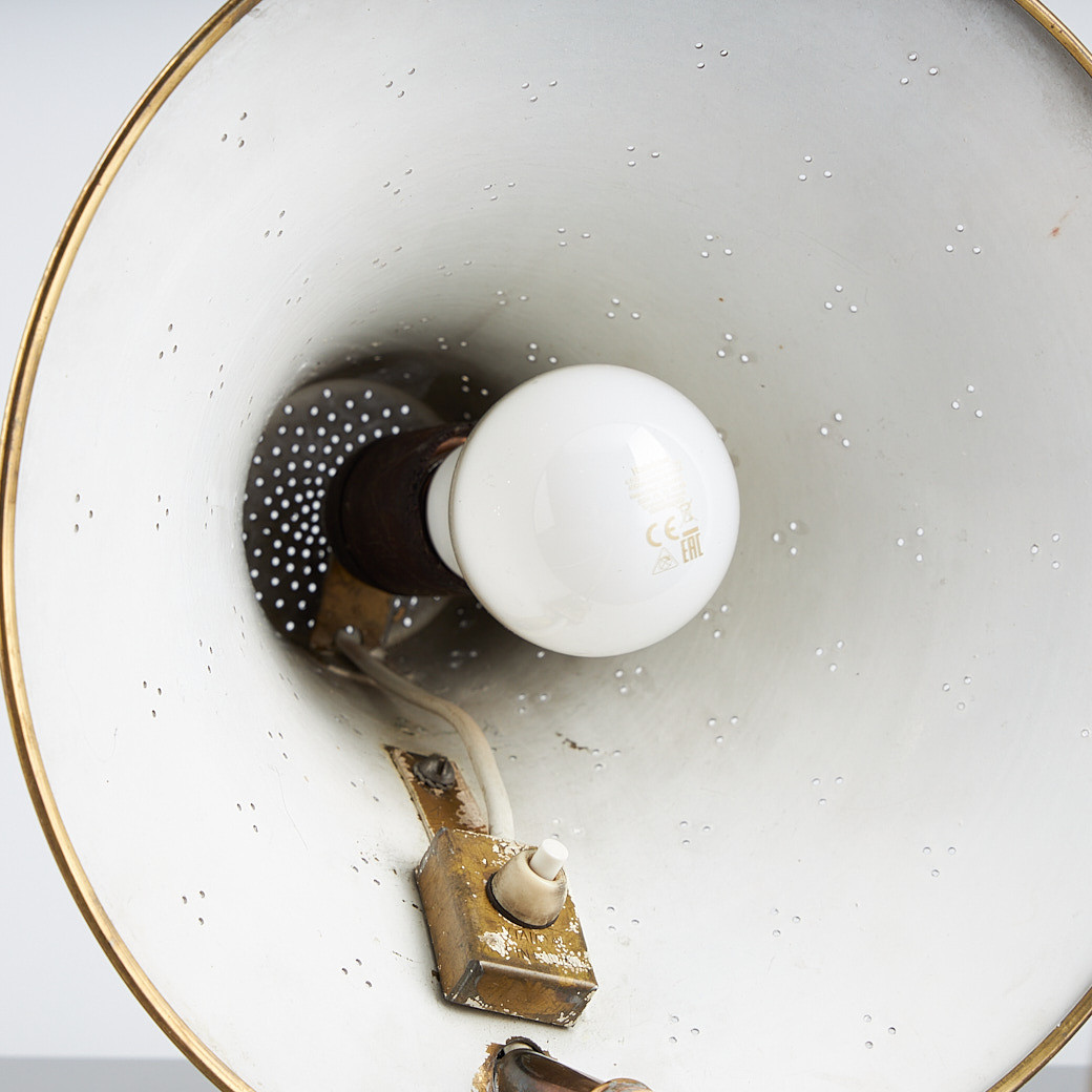 PAAVO TYNELL. BORDSLAMPA. Taito Oy, 1940-tal.
