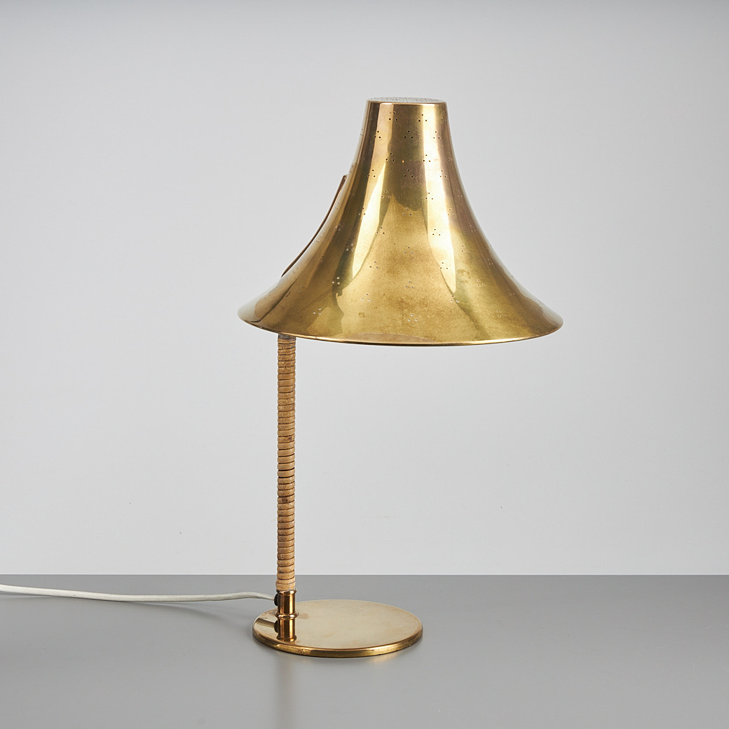 PAAVO TYNELL. BORDSLAMPA. Taito Oy, 1940-tal.