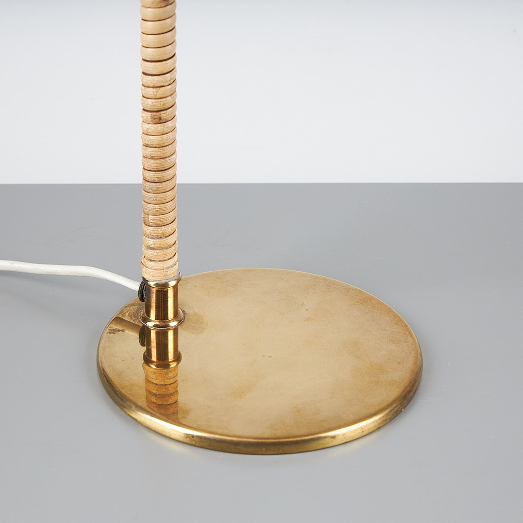 PAAVO TYNELL. BORDSLAMPA. Taito Oy, 1940-tal.