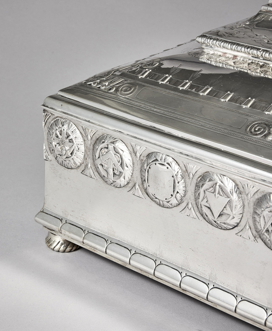 CG HALLBERG. Praktskrin, silver, Stockholm 1909. Jugend.