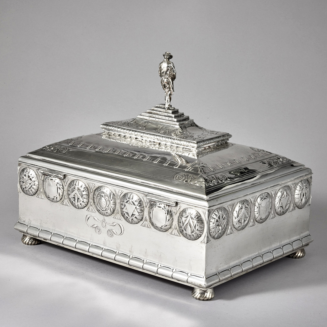 CG HALLBERG. Praktskrin, silver, Stockholm 1909. Jugend.