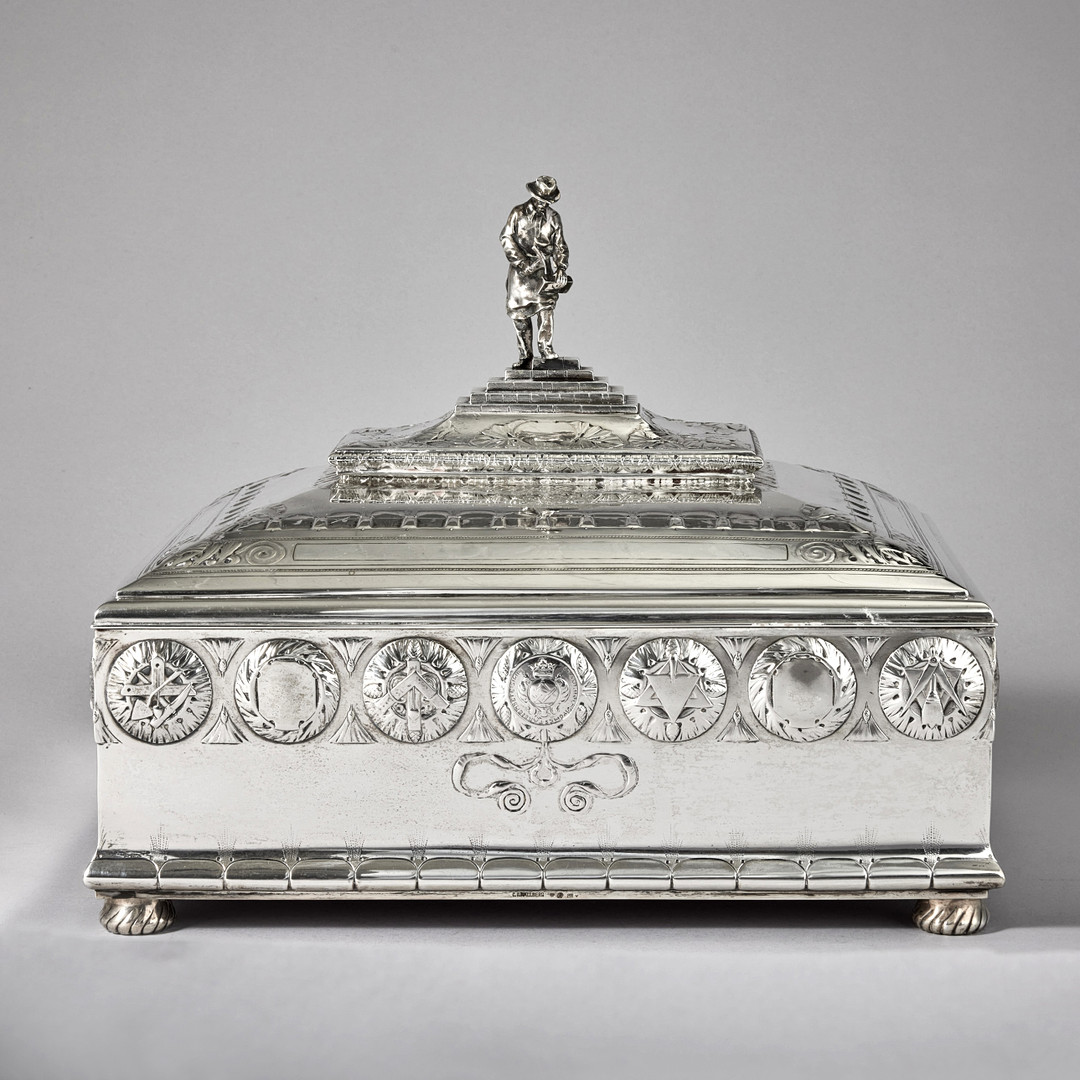 CG HALLBERG. Praktskrin, silver, Stockholm 1909. Jugend.