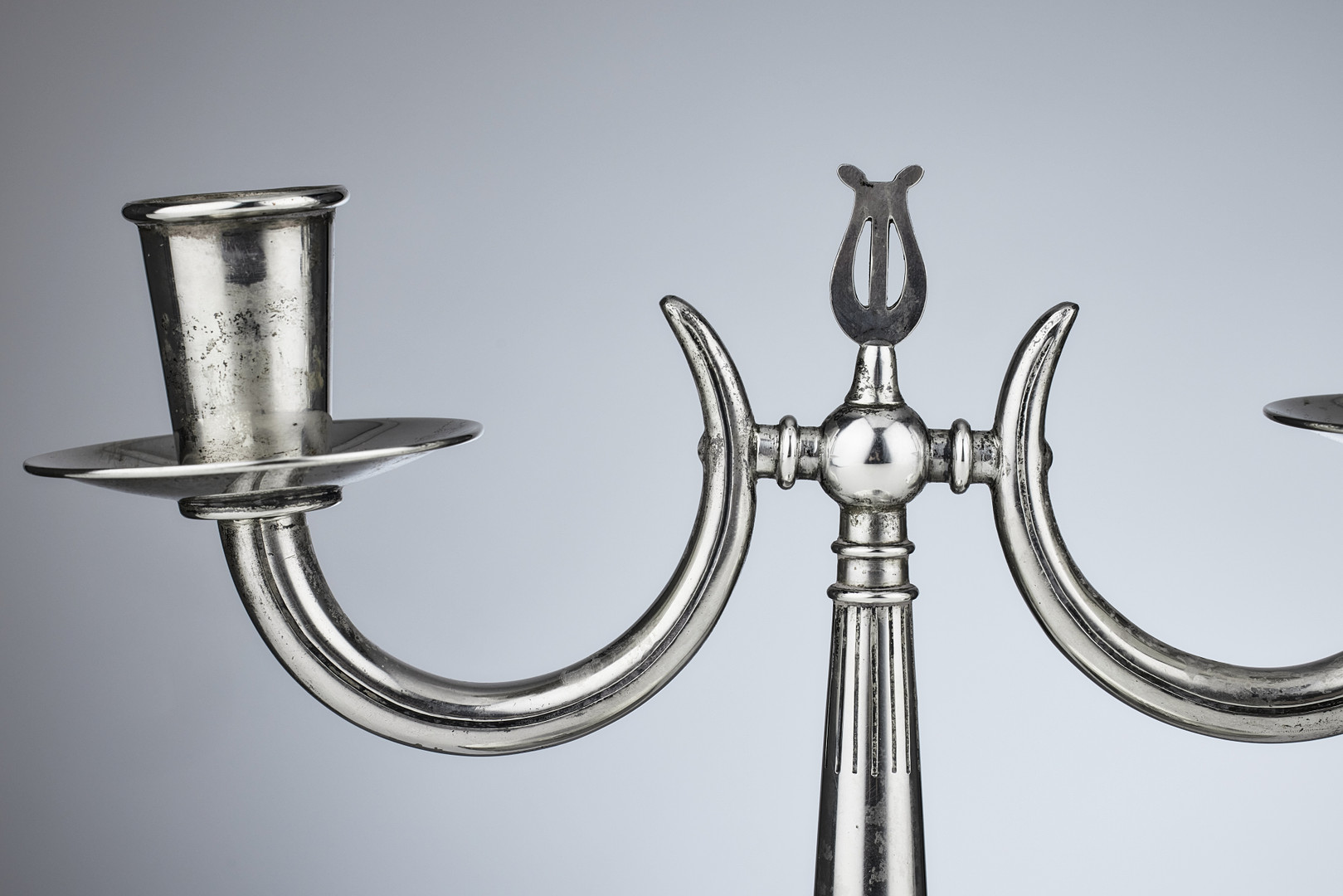CG HALLBERG. Kandelabrar för två ljus, ett par lika, silver, Stockholm 1929-1936. Swedish Grace.