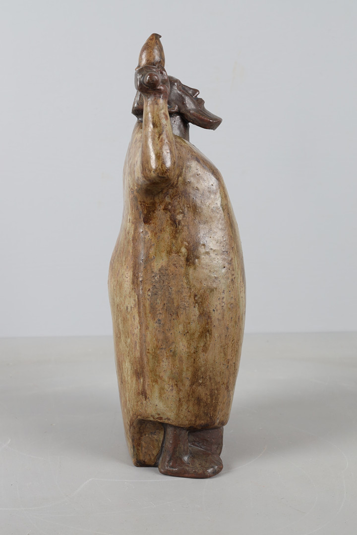 ÅKE HOLM. Skulptur, 'Noa med duvan'.