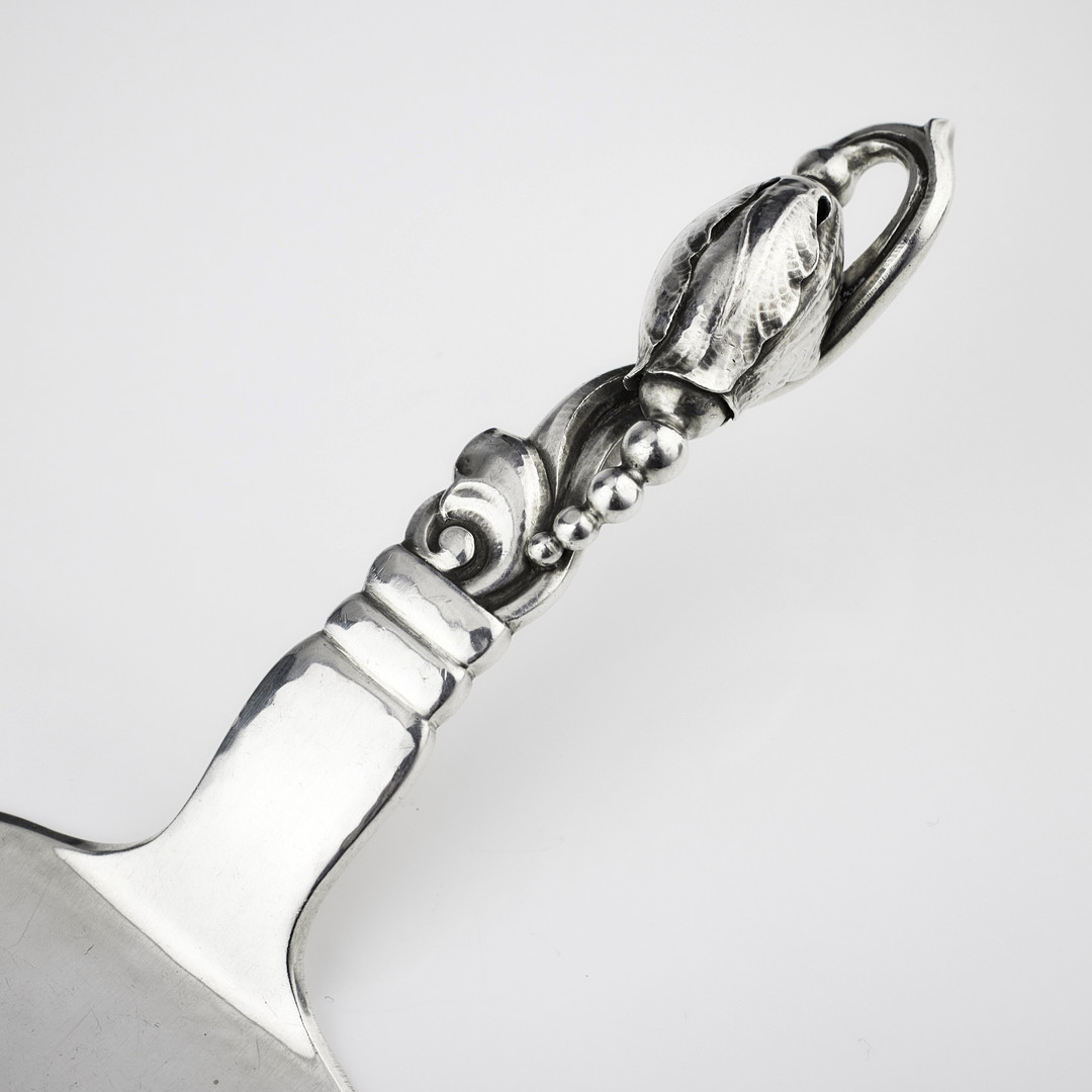 GEORG JENSEN. Sandwichspade, sterlingsilver, Köpenhamn 1933-1944. Magnolia. Design nr 84.
