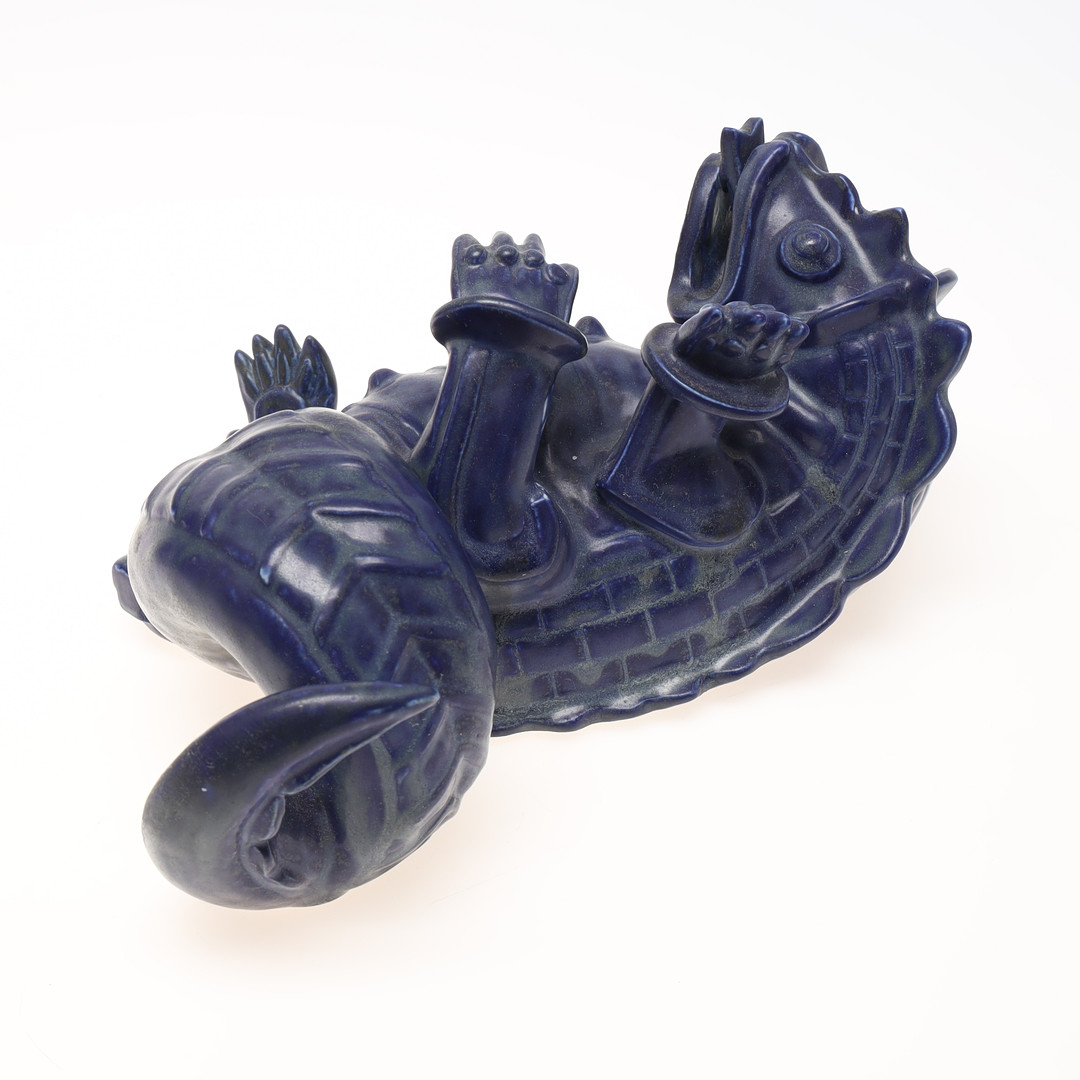 WILHELM KÅGE. Drakmamma, Gustavsberg, 1939, stengods.