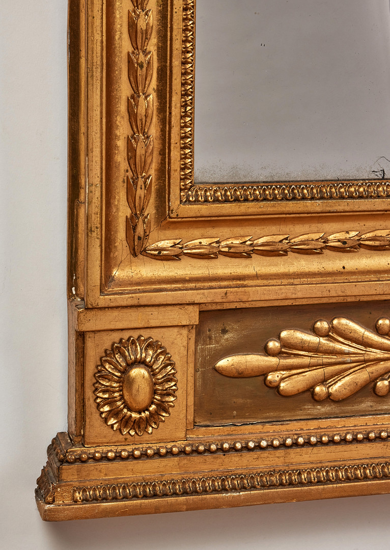 SPEGEL, sengustavianskt stockholmsarbete, omkring 1800, Pehr Ljungs art, träskuren dekor och pastellage, förgylld och bronserad.