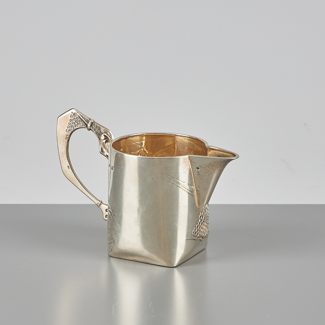 GRÄDDKANNA, silver med Bogatyr dekoration, Mihail Tarasov, Ryssland 1908-17.