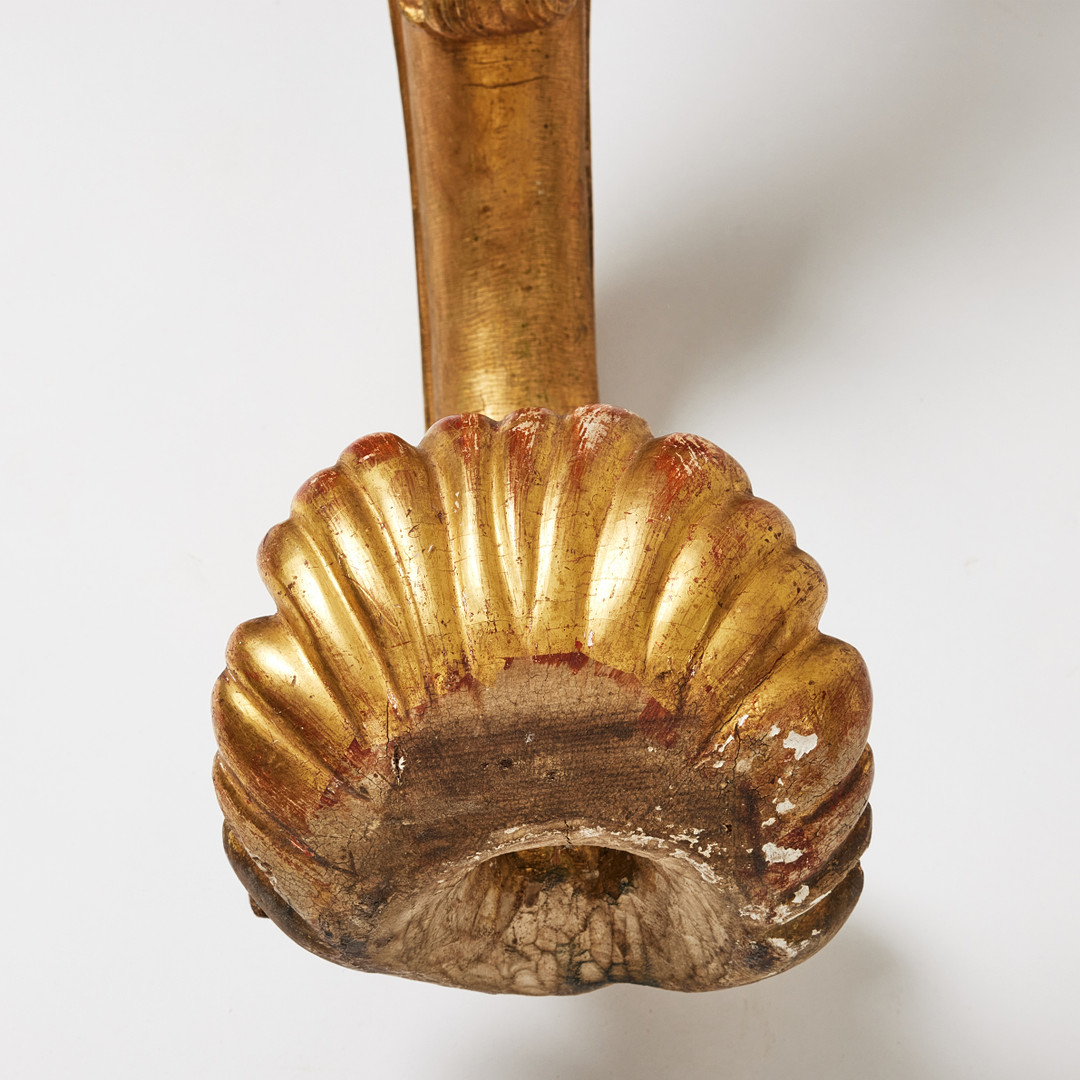 KONSOLBORD, rokokostil, 1800-tal, träskuren dekor, förgyllt.