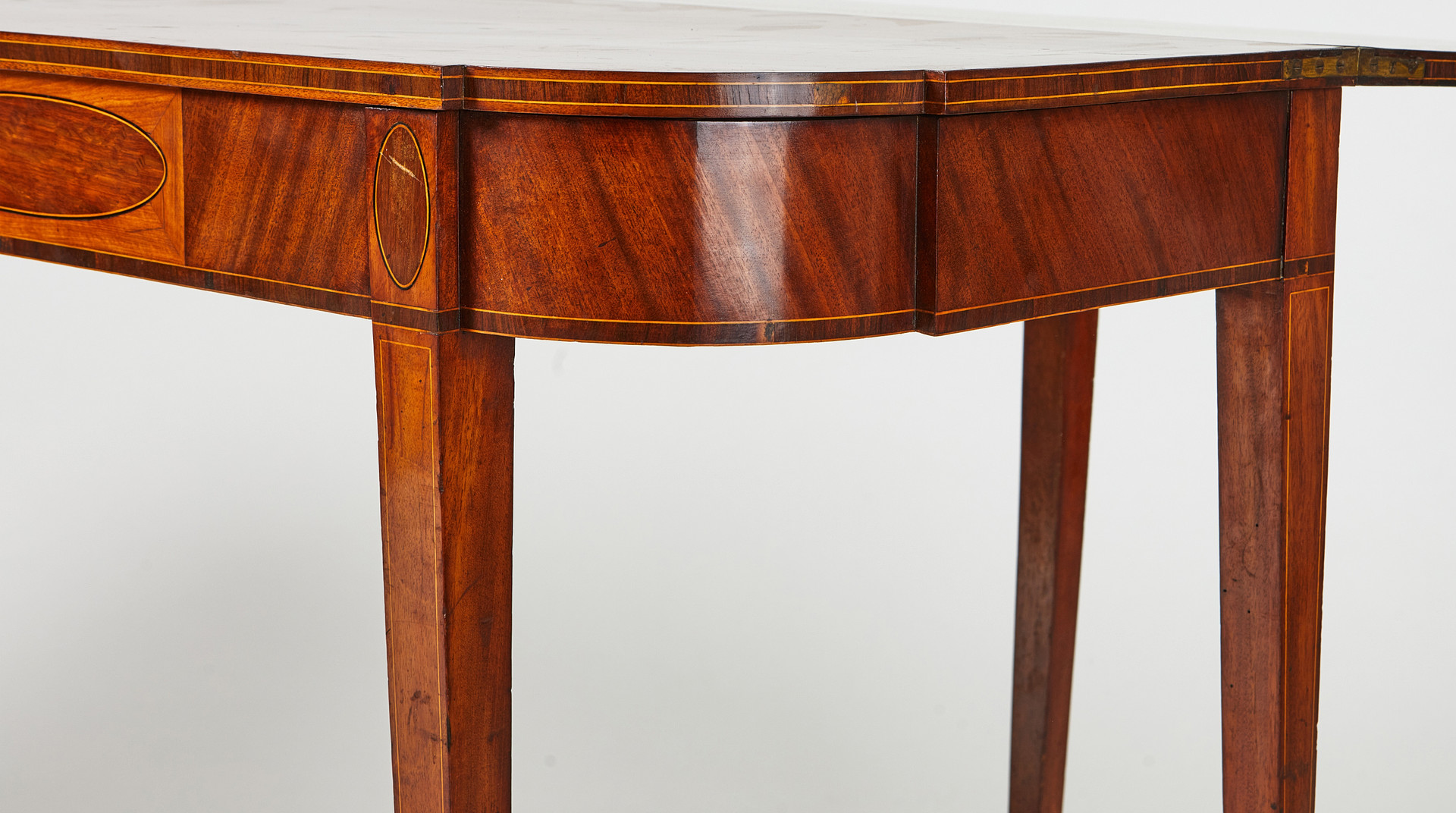SPELBORD, ett par, Georg III, England 1800-talets första kvartal, skivor av massiv mahogny, fanerade med jakaranda.
