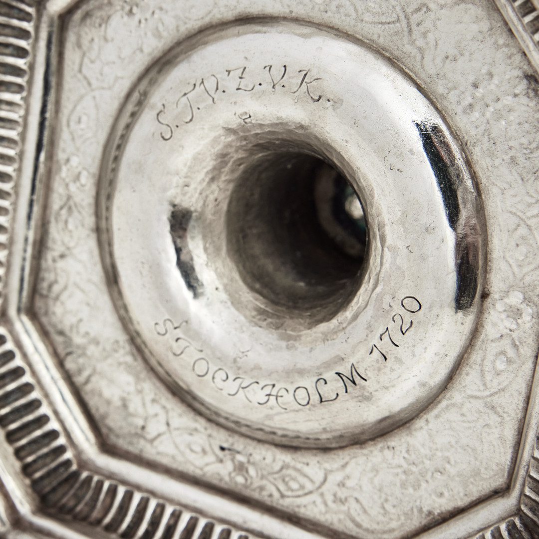 CARL BECK. Ljusstakar, ett par, silver, (verksam i Stockholm 1717‑1736). Senbarock.