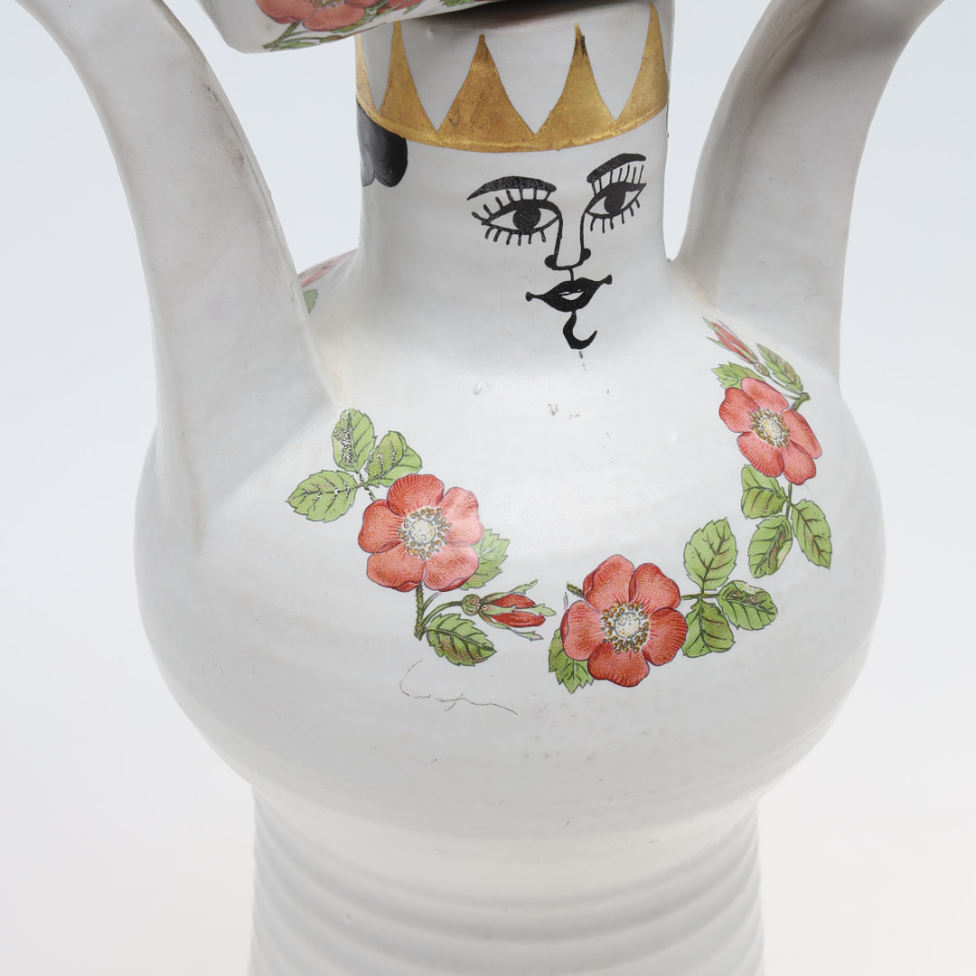 LISA LARSON. Figurin,