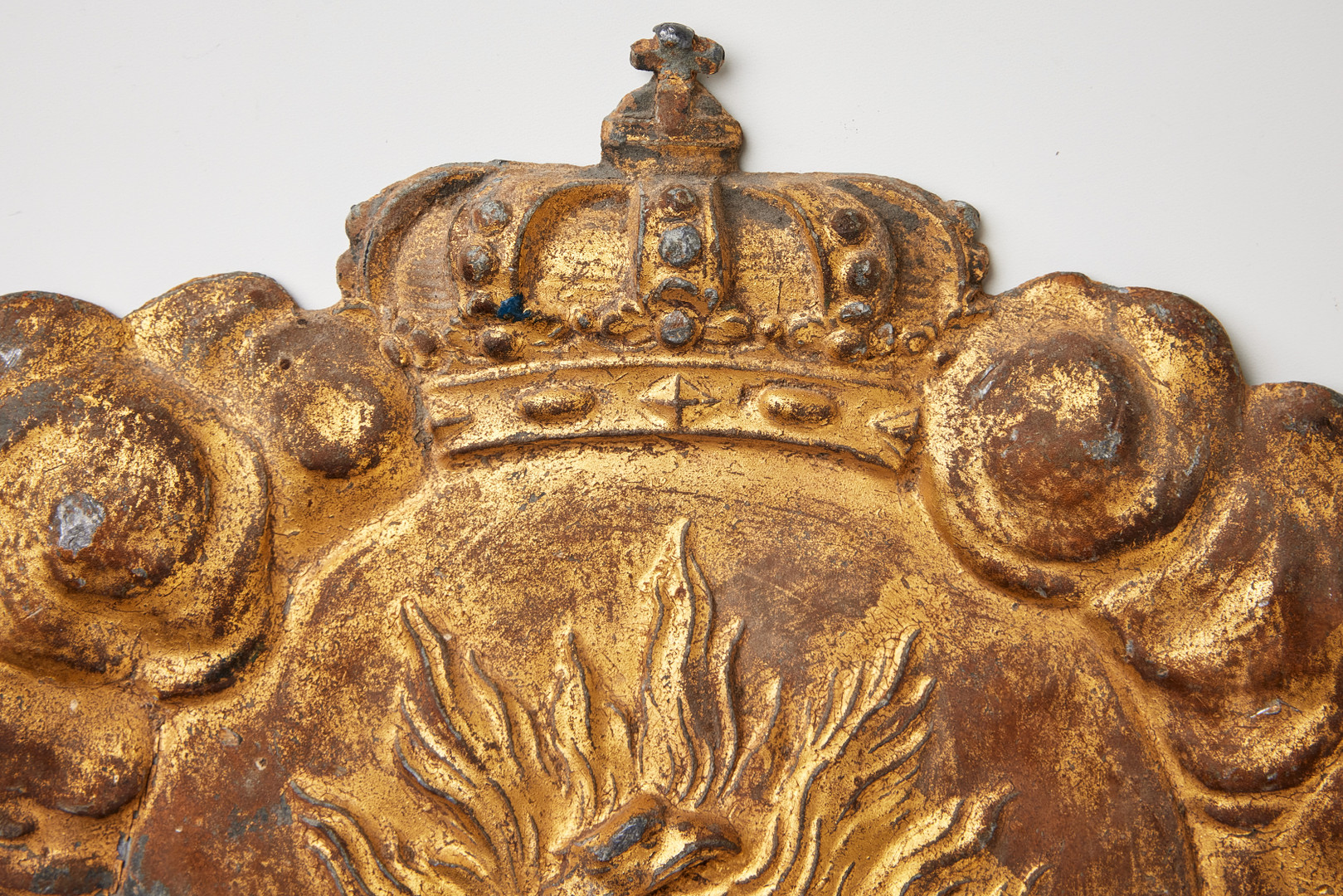 STOCKHOLMS STADS BRANDFÖRSÄKRINGSKONTOR, emblem, 1700-talets andra hälft, förgyllt bly.