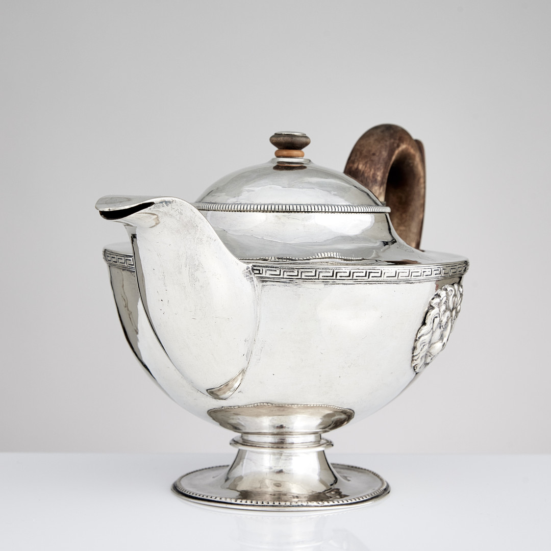 ADOLF ZETHELIUS. Tekanna, silver, Stockholm 1812. Sengustaviansk.