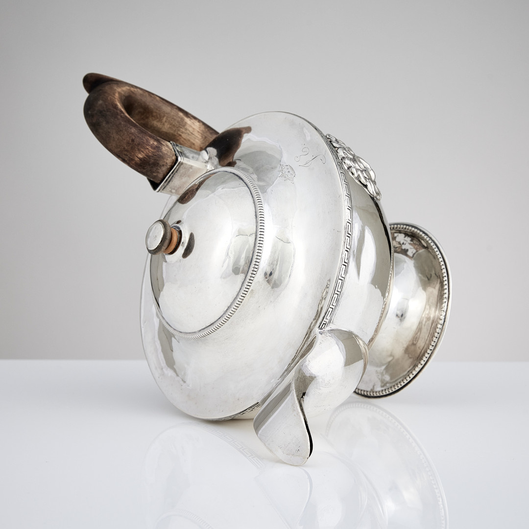 ADOLF ZETHELIUS. Tekanna, silver, Stockholm 1812. Sengustaviansk.