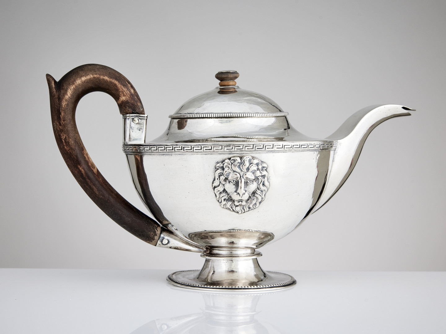 ADOLF ZETHELIUS. Tekanna, silver, Stockholm 1812. Sengustaviansk.