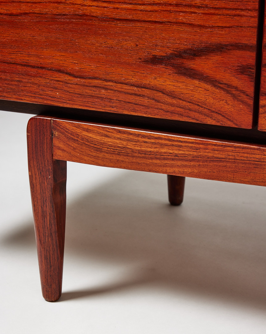 IB KOFOD-LARSEN. Sideboard, Faarup Möbelfabrik, Danmark 1960-tal, jakaranda.