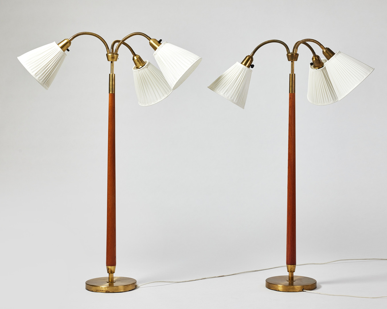ASEA. Golvlampor, ett par, modell 41048, Swedish Modern, 1940-tal.
