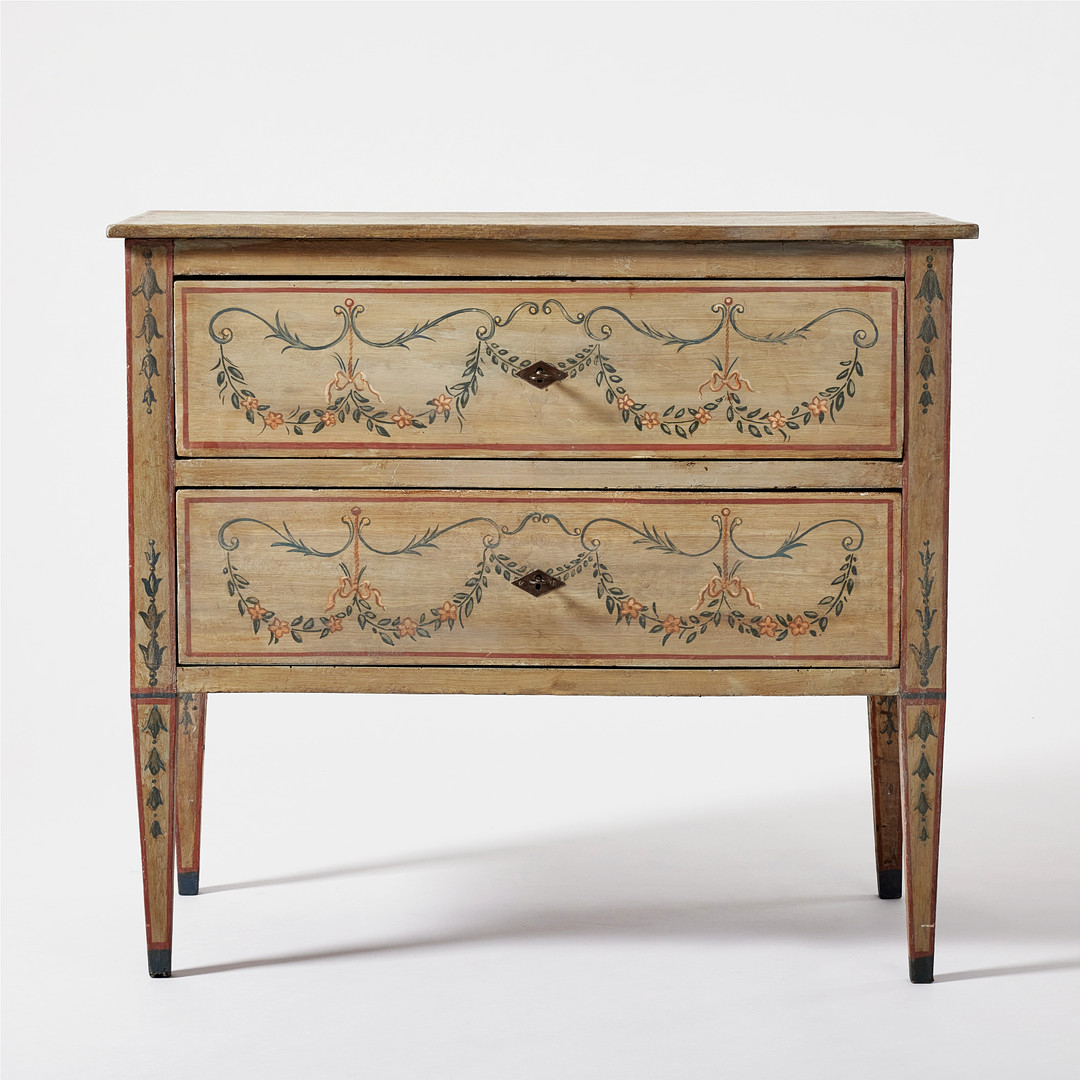 BYRÅ, Louis XVI, Italien 1800-talets början, stomme lövträ, sannolikt delvis originalmålning av växtornamentik.